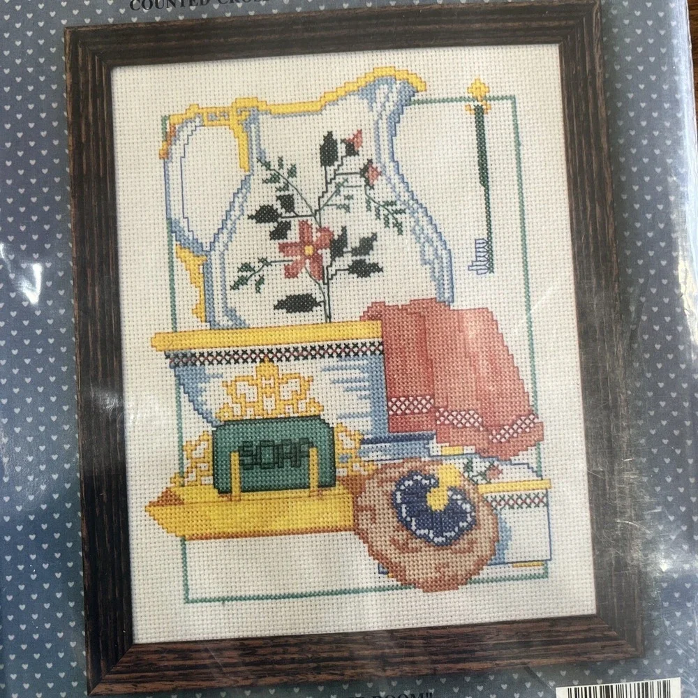 Design‎ Works Cross Stitch Kit 8872 Powder Room Bathroom Picture NEW